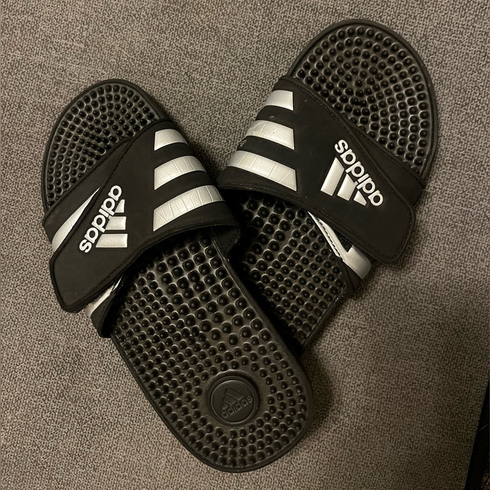 Adidas velcro slides/sandals kids sz 6